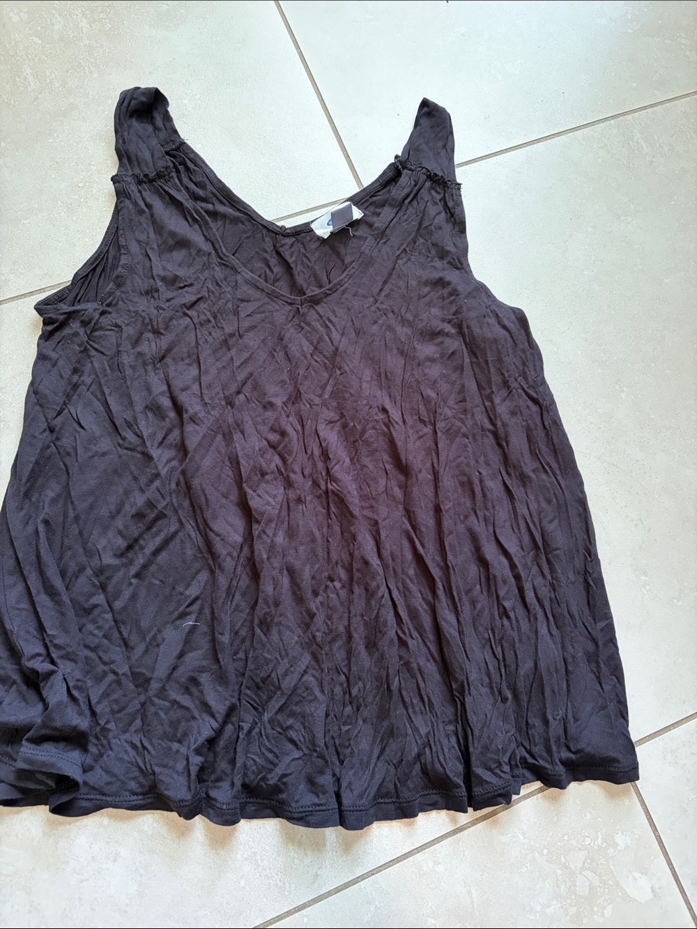 Old Navy Black V-Neck Sleeveless Tank